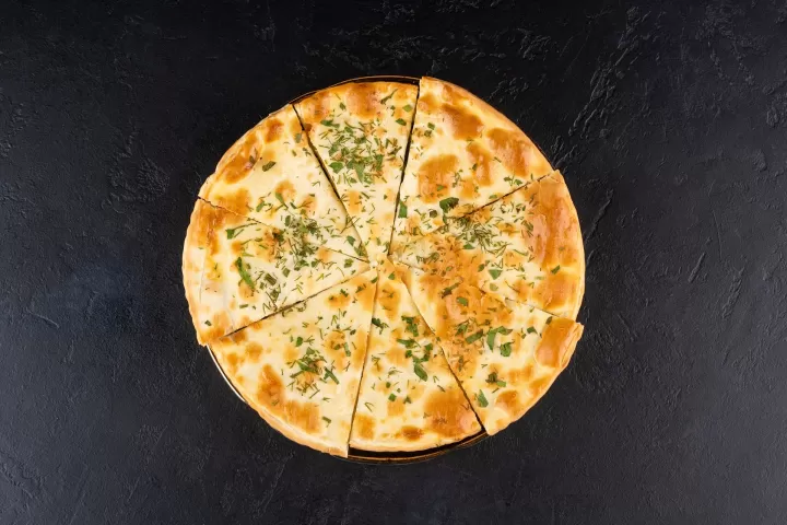 Восточная лепешка с сыром