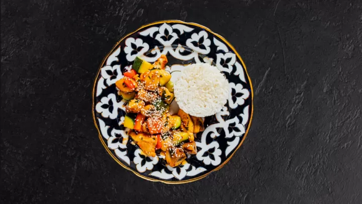 Рис с курицей в азиатском стиле