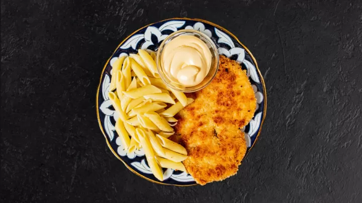 Шницель куриный с пенне