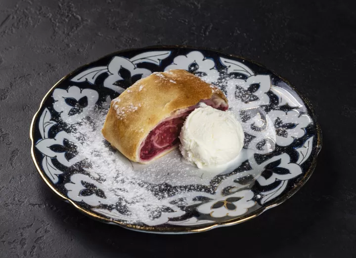 Вишневый штрудель